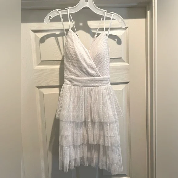 City Triangles | Dresses | City Triangles White Glitter Mesh With Ruffles  Dress Size | Poshmark